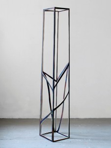 Kristina Berning, Ohne Titel, 2013, Pappelsperrholz, Farbe, H = 235 cm
